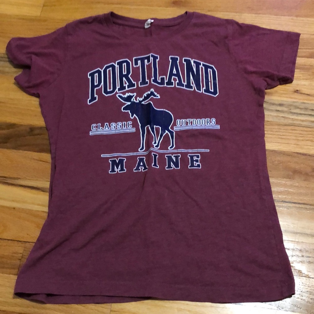 Portland Maine Marron Short Sleeved T-Shirt